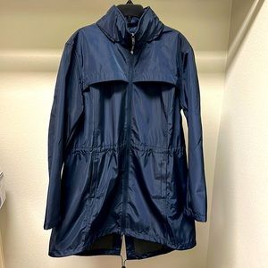 New MONDETTA Raincoat/ Jacket for fall or spring, size L, Navy Blue